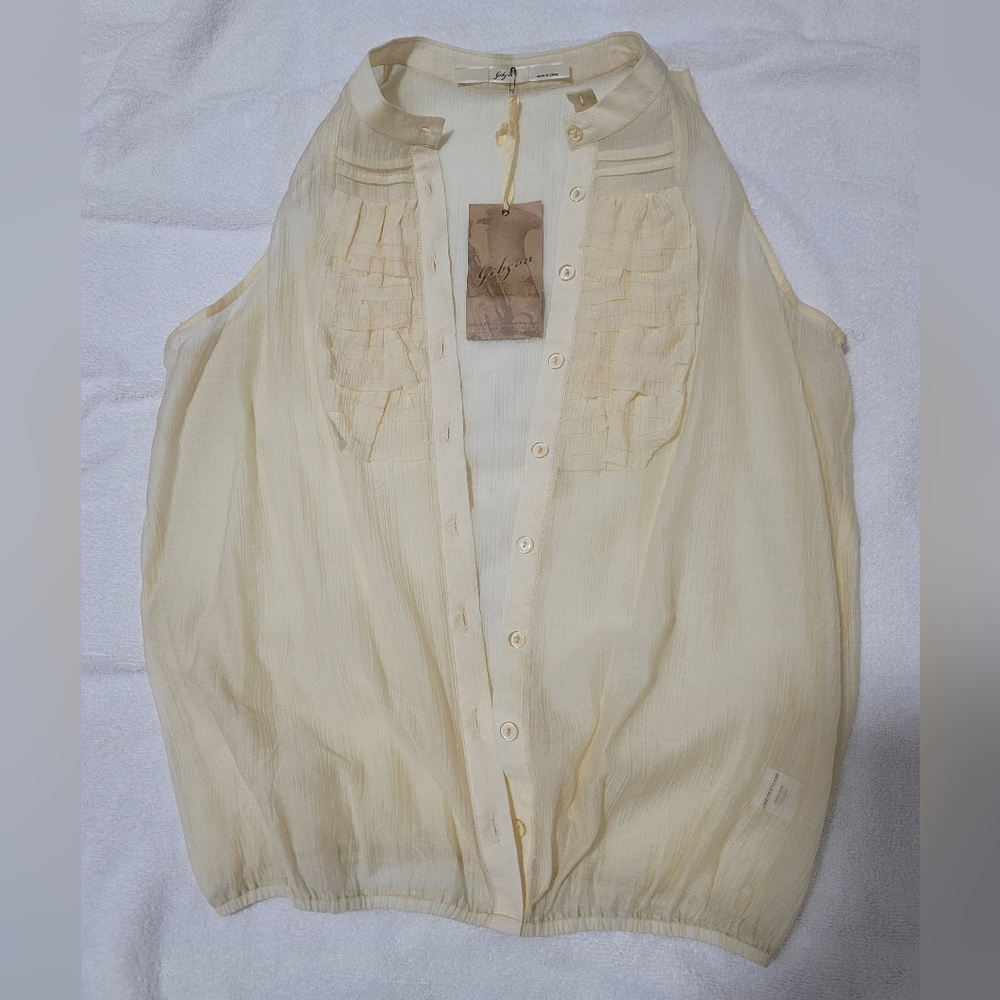 Gibson Cream Ruffle Blouse - Picture 5 of 6